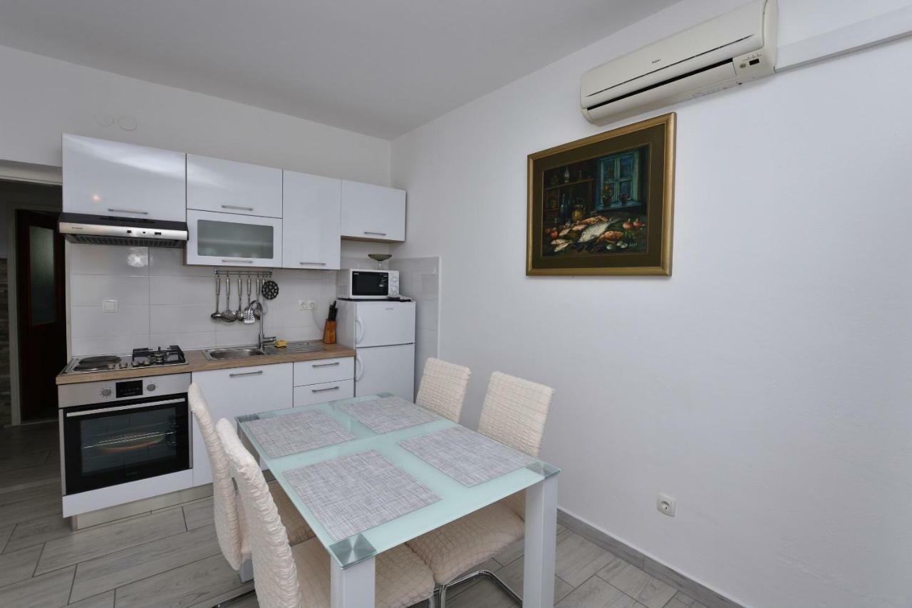 Apartments Jere Proto Primosten Luaran gambar